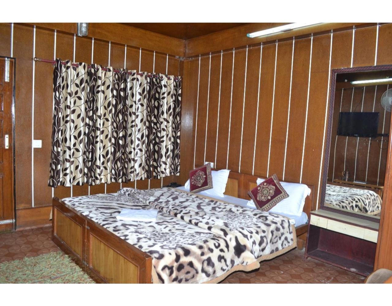 Hotel Rock Stone Mussoorie Exterior photo